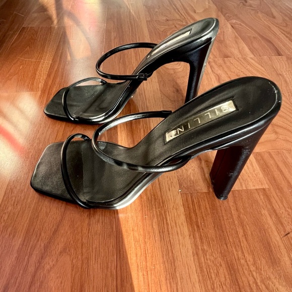 BiLLiNi Chantel Double Strap Heel black size 8 - Picture 2 of 4